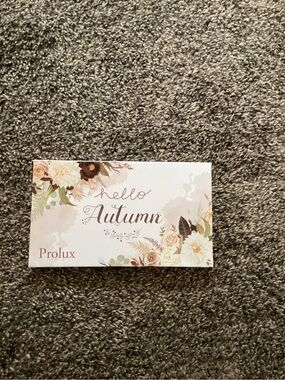 "Hello Autumn" prolux eyeshadow palette